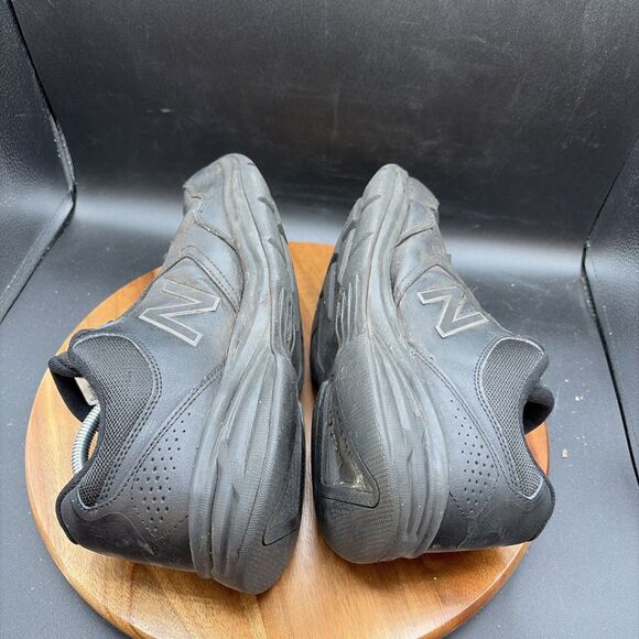 New Balance 411 V1 Mens Size 10D Triple Black Walking Training Shoes Sneakers
